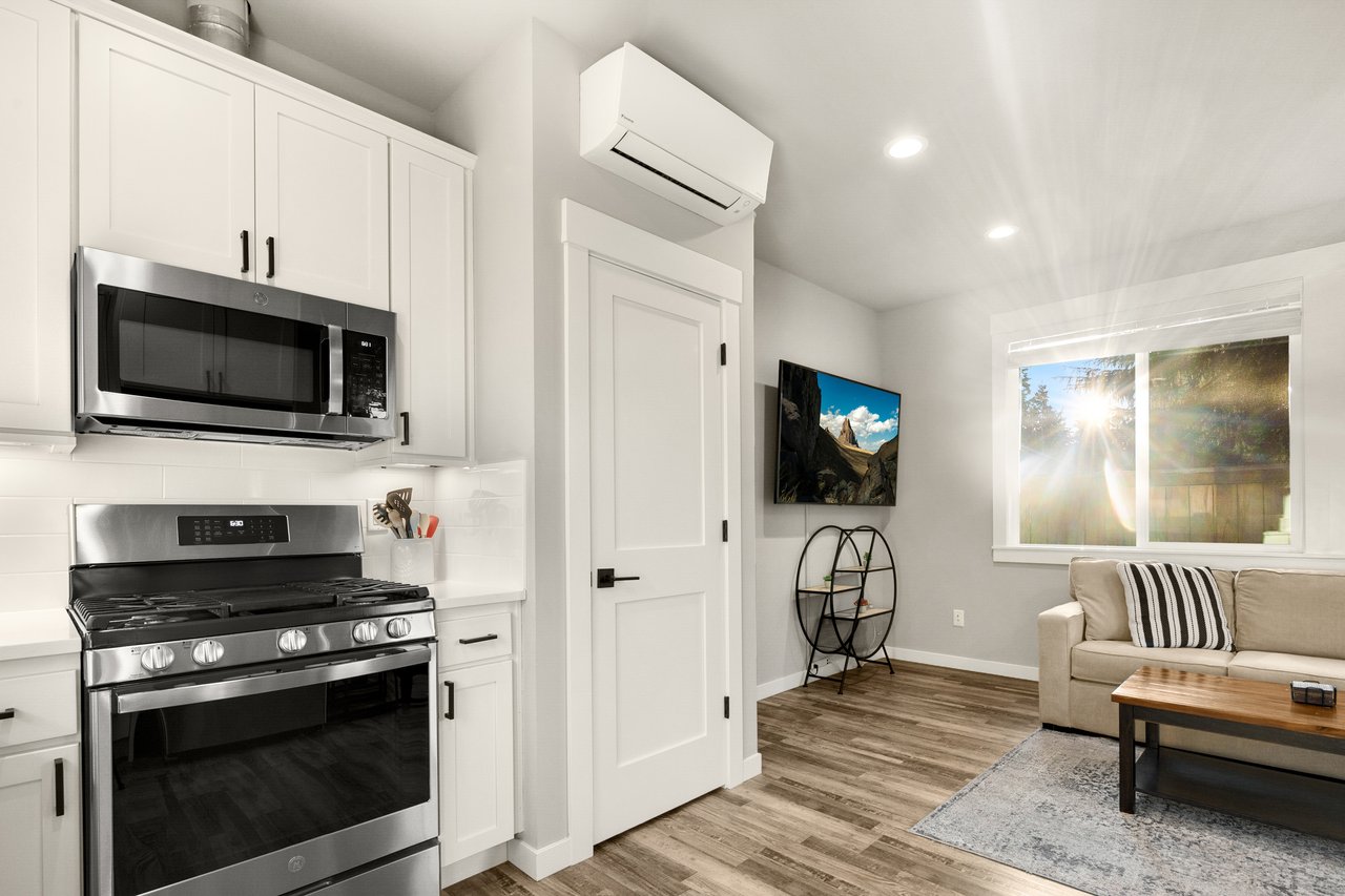 13005 NE 73rd Street Unit: 2