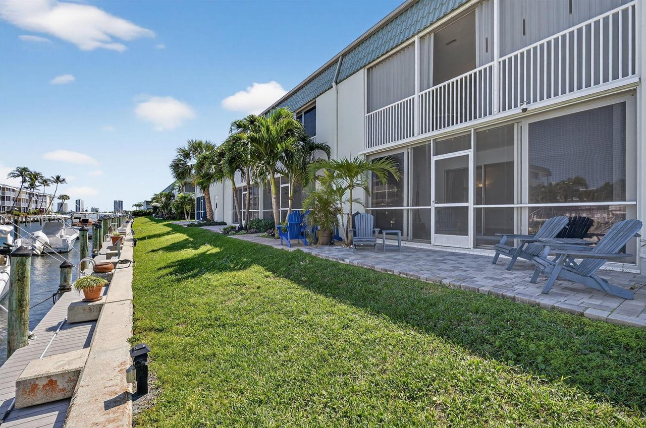 121 Wettaw Lane Ln #112