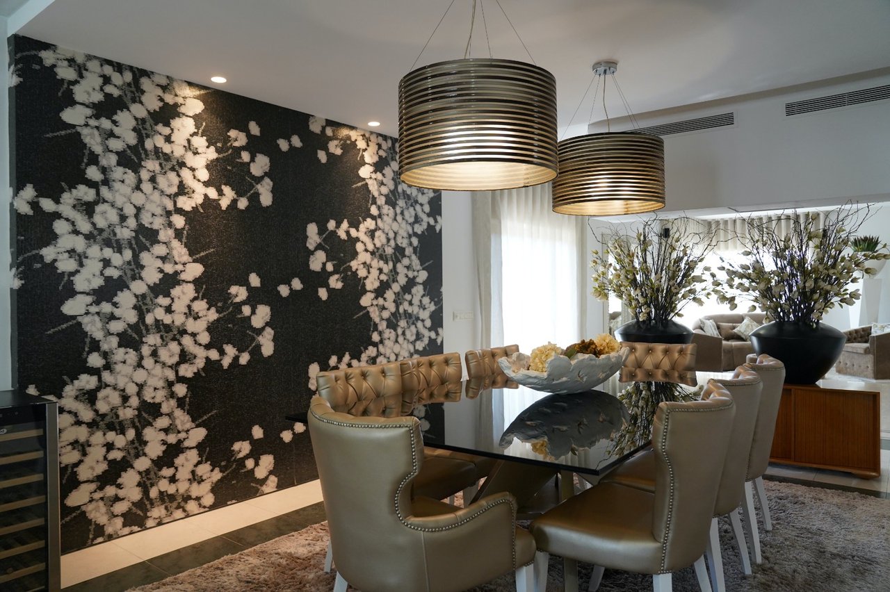 Spacious Three-Bedroom Villa with Swimming Pool and Tennis Court in Guardizela