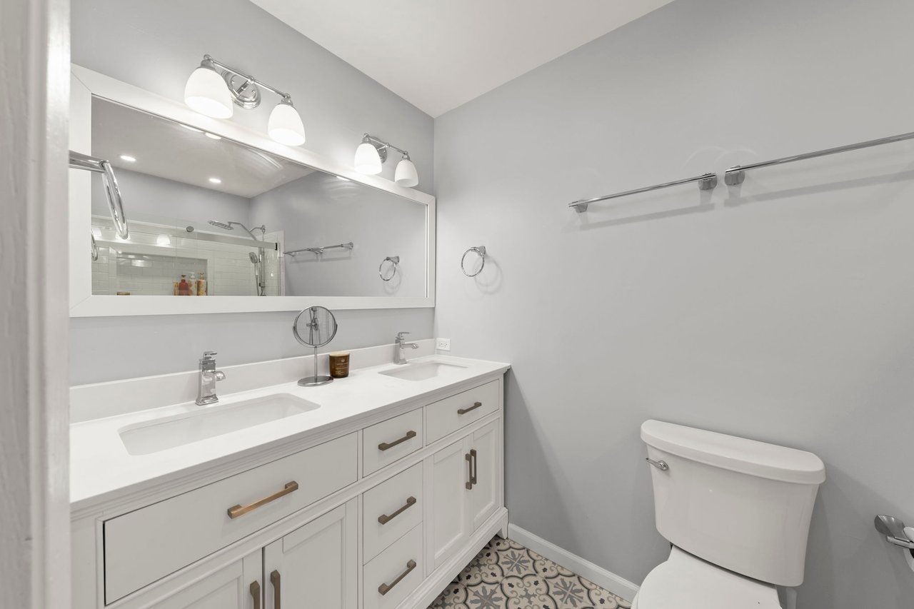 2240 Mecan Dr. Naperville