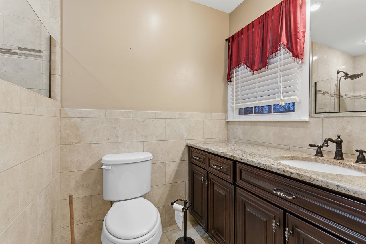 Well-Maintained 4BR in Prime South Huntsville Location