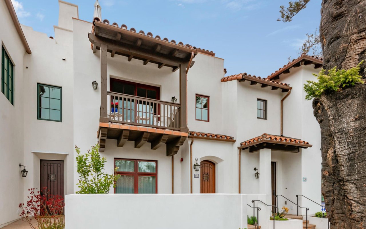 RECENT SALE LUXURY TOWN HOME FUNK ZONE / WEST BEACH - SANTA BARBARA