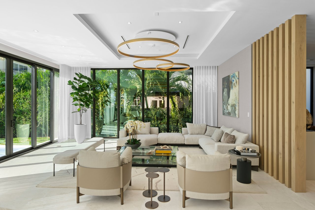 2950 NE 164th Street