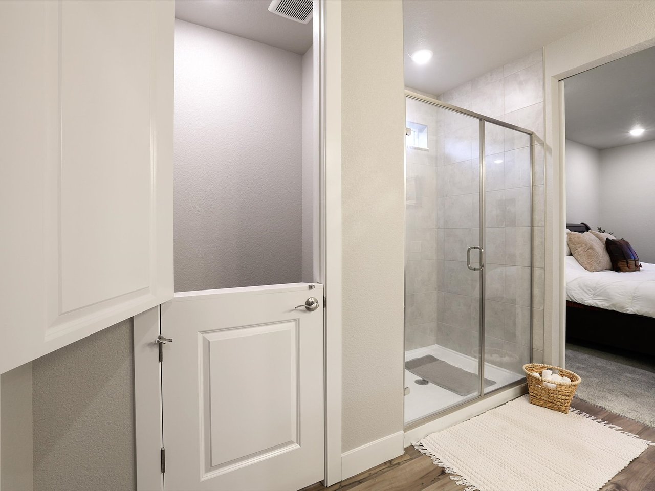 16015 Mountain Flax Drive