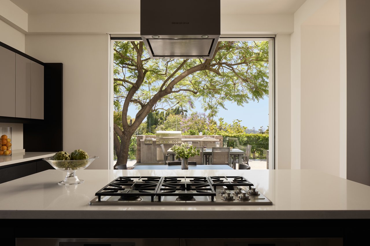2750 Cardwell Pl, Hollywood Hills