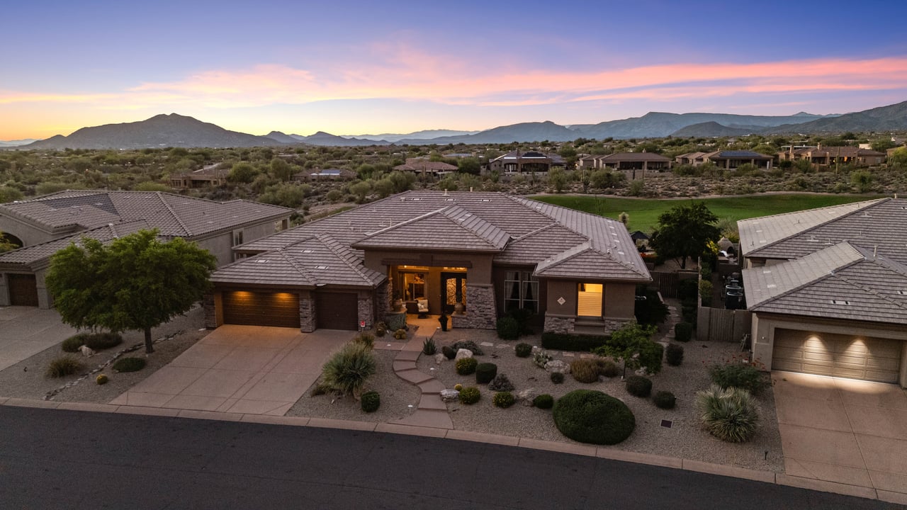 9812 E ROADRUNNER Drive