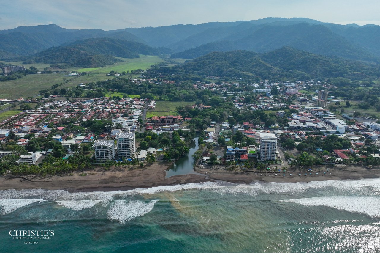 Titled Oceanfront Mixed-Use Property