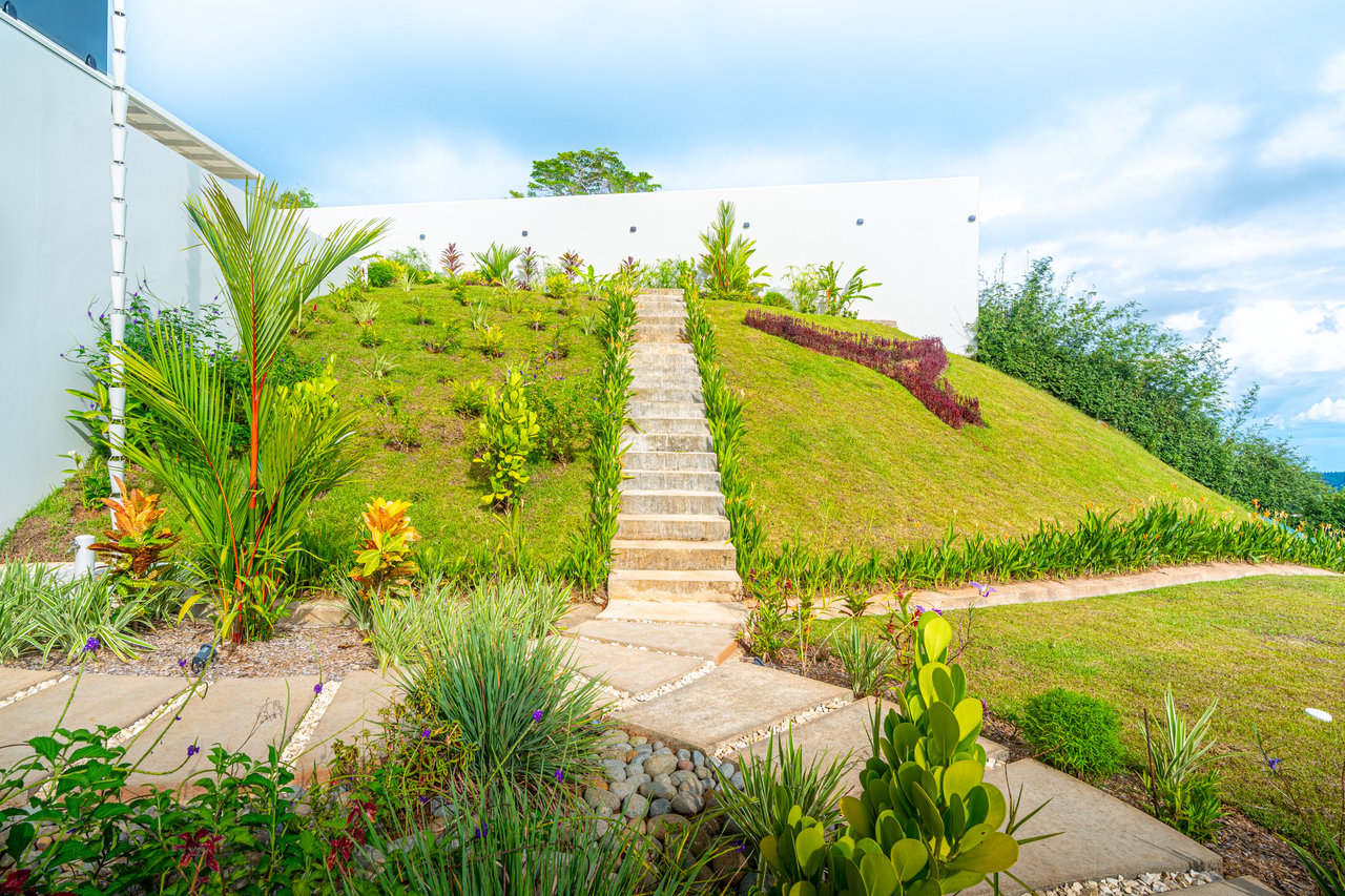 Lion's Gate Sunset Estate