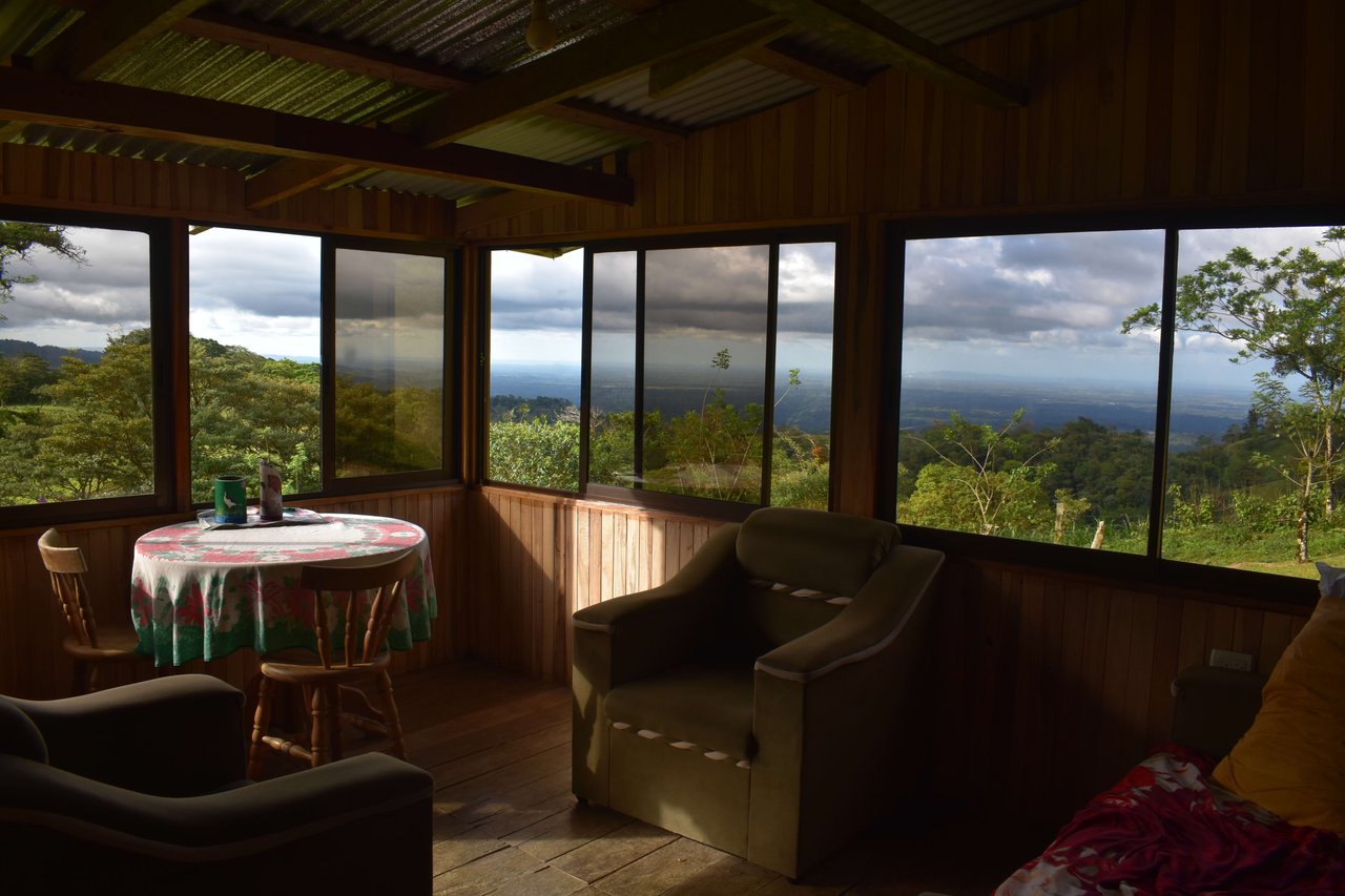 Colina del Tapir | Experience breathtaking views of Lake Nicaragua, with the majestic Concepcion Volcano against the backdrop of Ometepe Island!