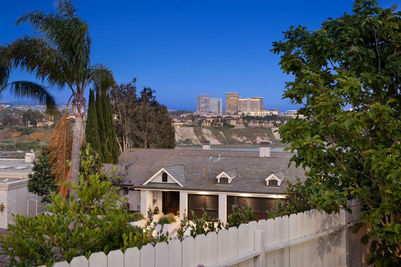 1600 Galaxy Drive