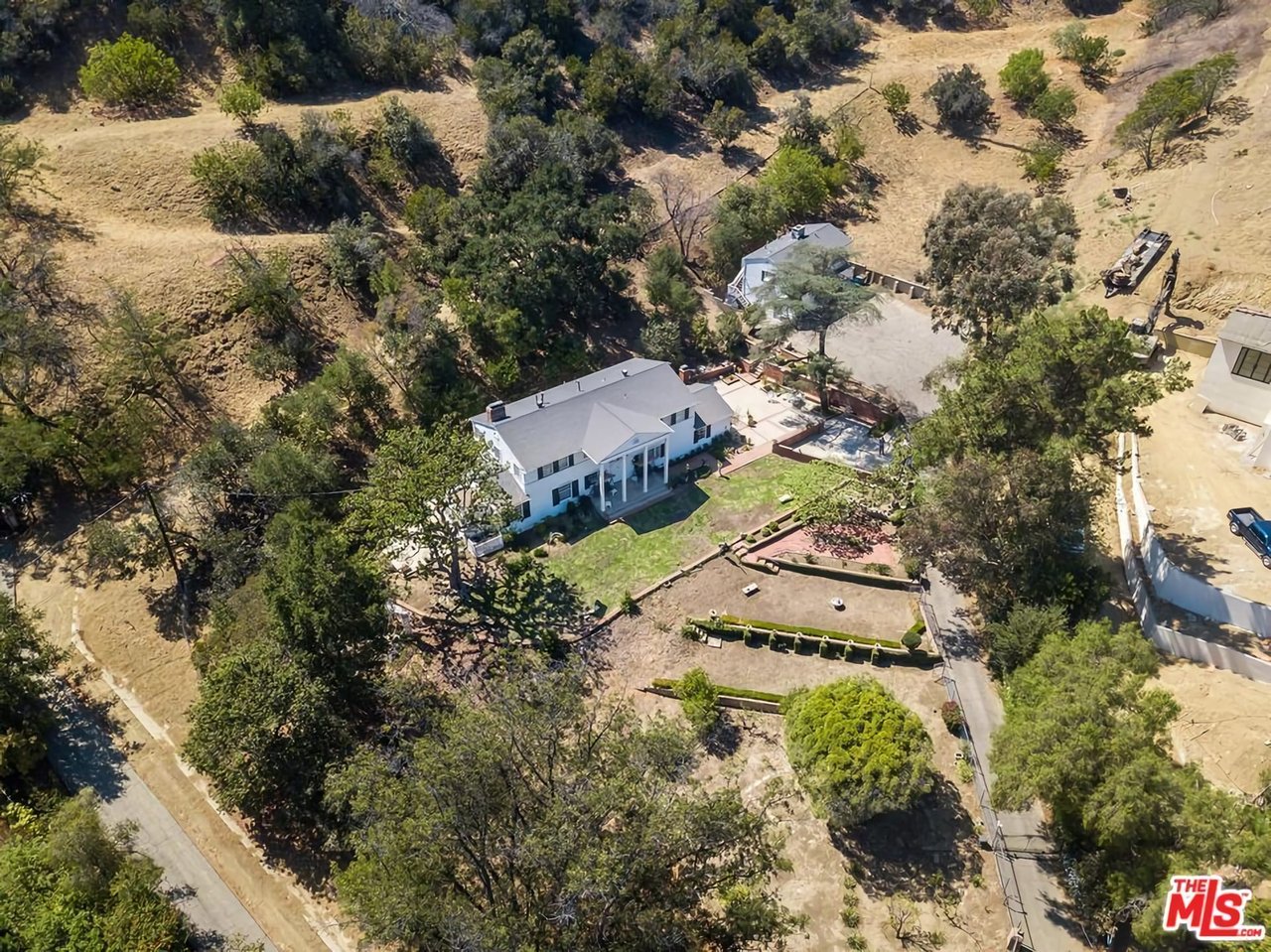 12334 Viewcrest Rd