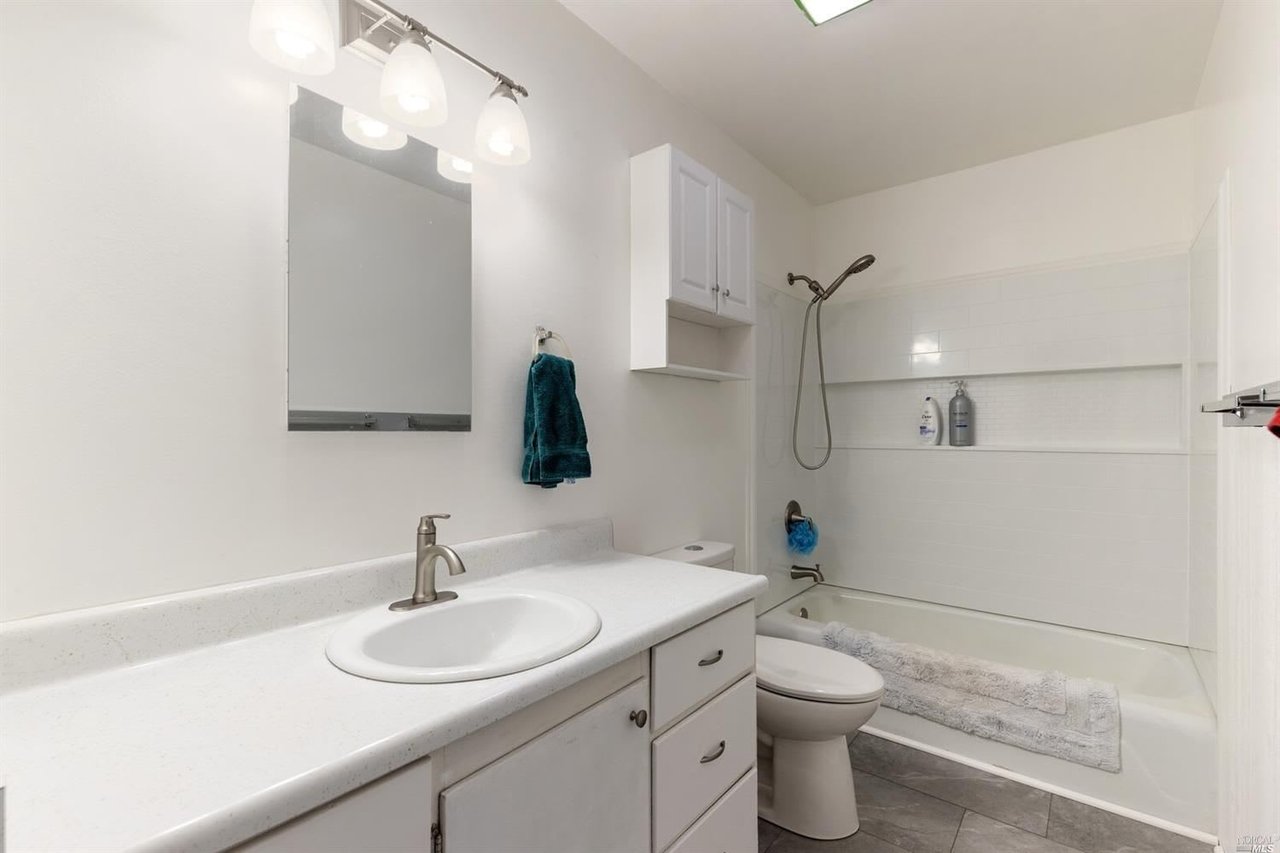 330 Lucas Cir