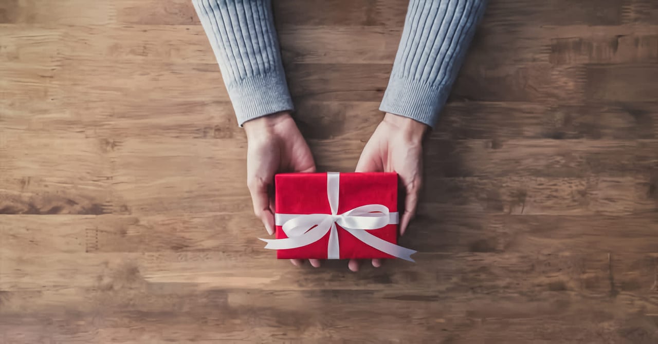 Ho, Ho, How to Give Back This Holiday Season