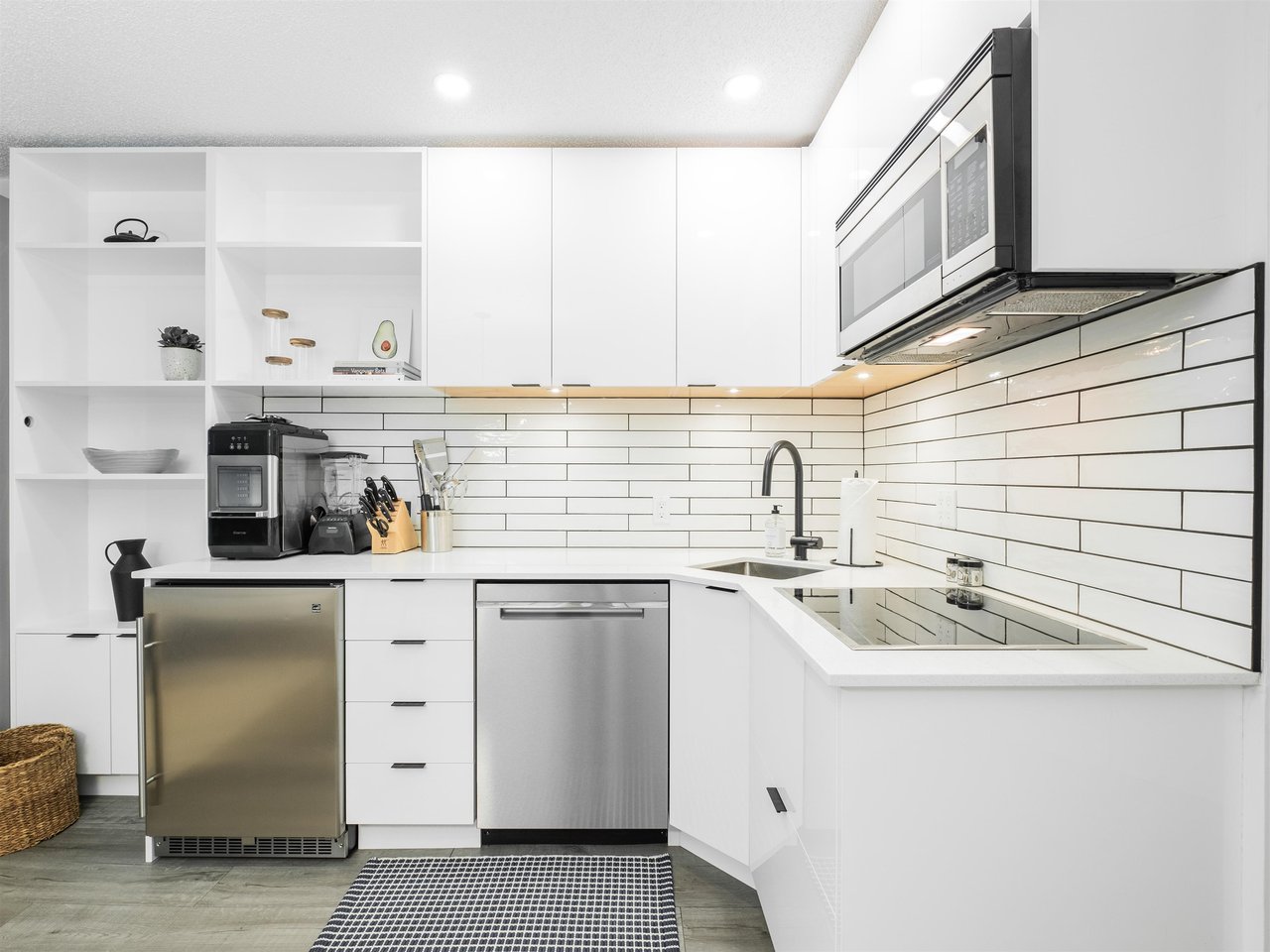 204-2109 Whistler Rd