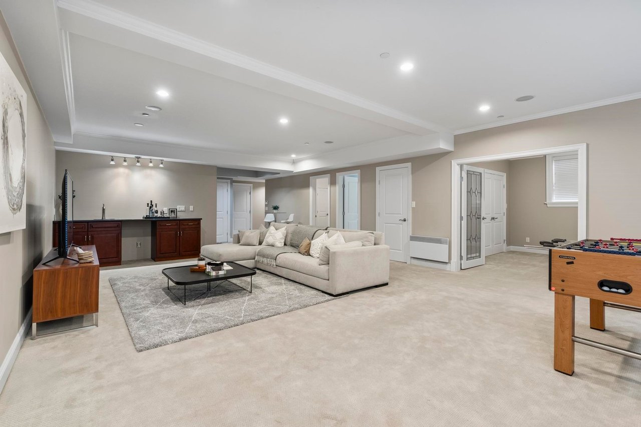 2055 W 53rd Ave