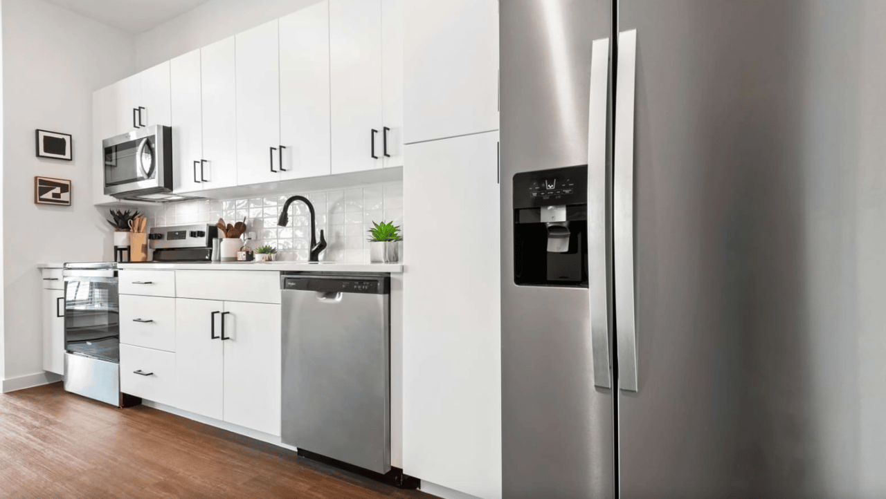 Lease today-Live up to 8 weeks for FREE!