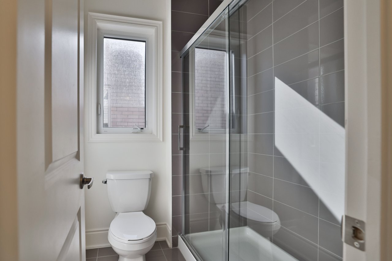 37 North Park Boulevard, Oakville