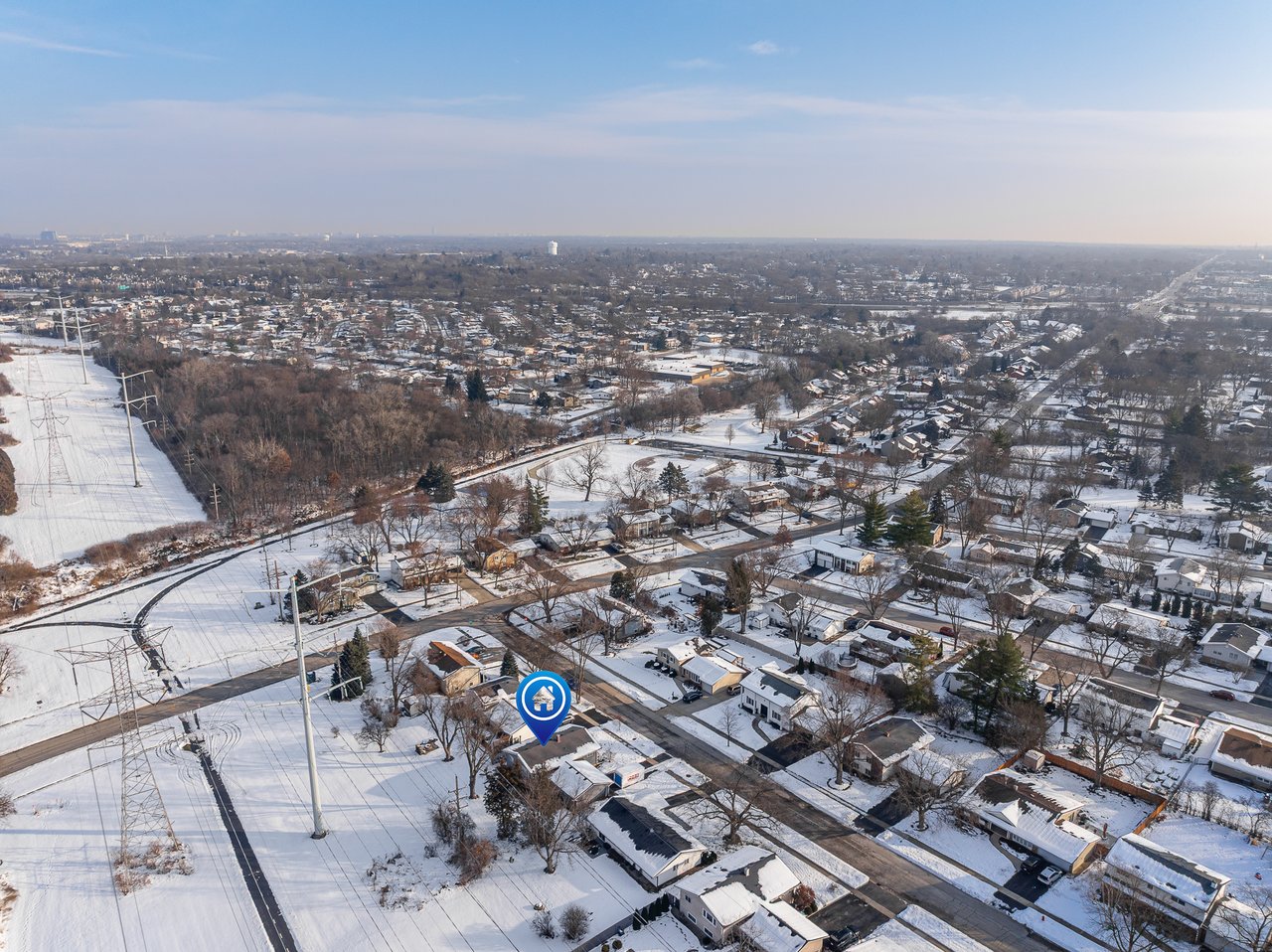 6308 MacArthur Dr, Woodridge