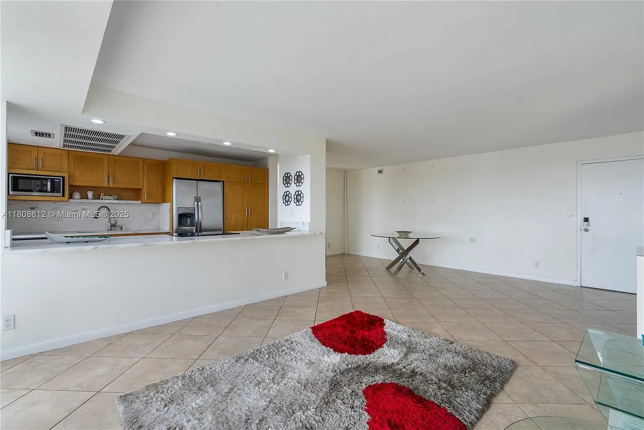 2841 N Ocean Blvd Apt 1105