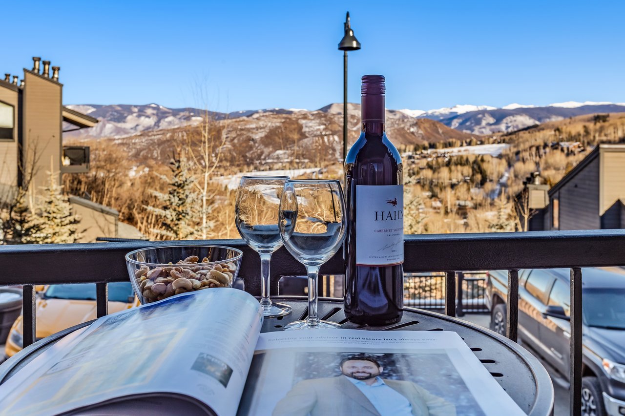 Modern Elegance Meets Mountain Comfort