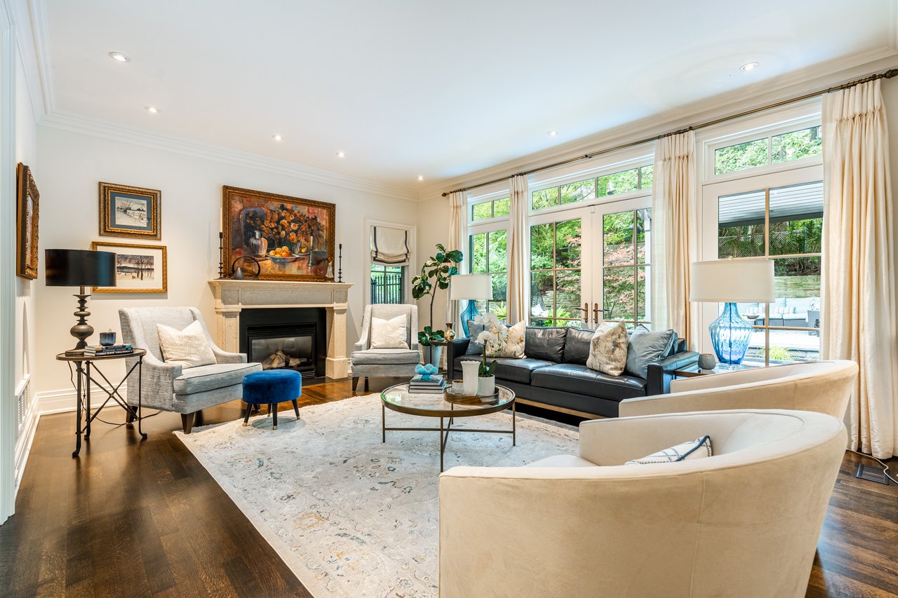 275 Glen Manor Dr E