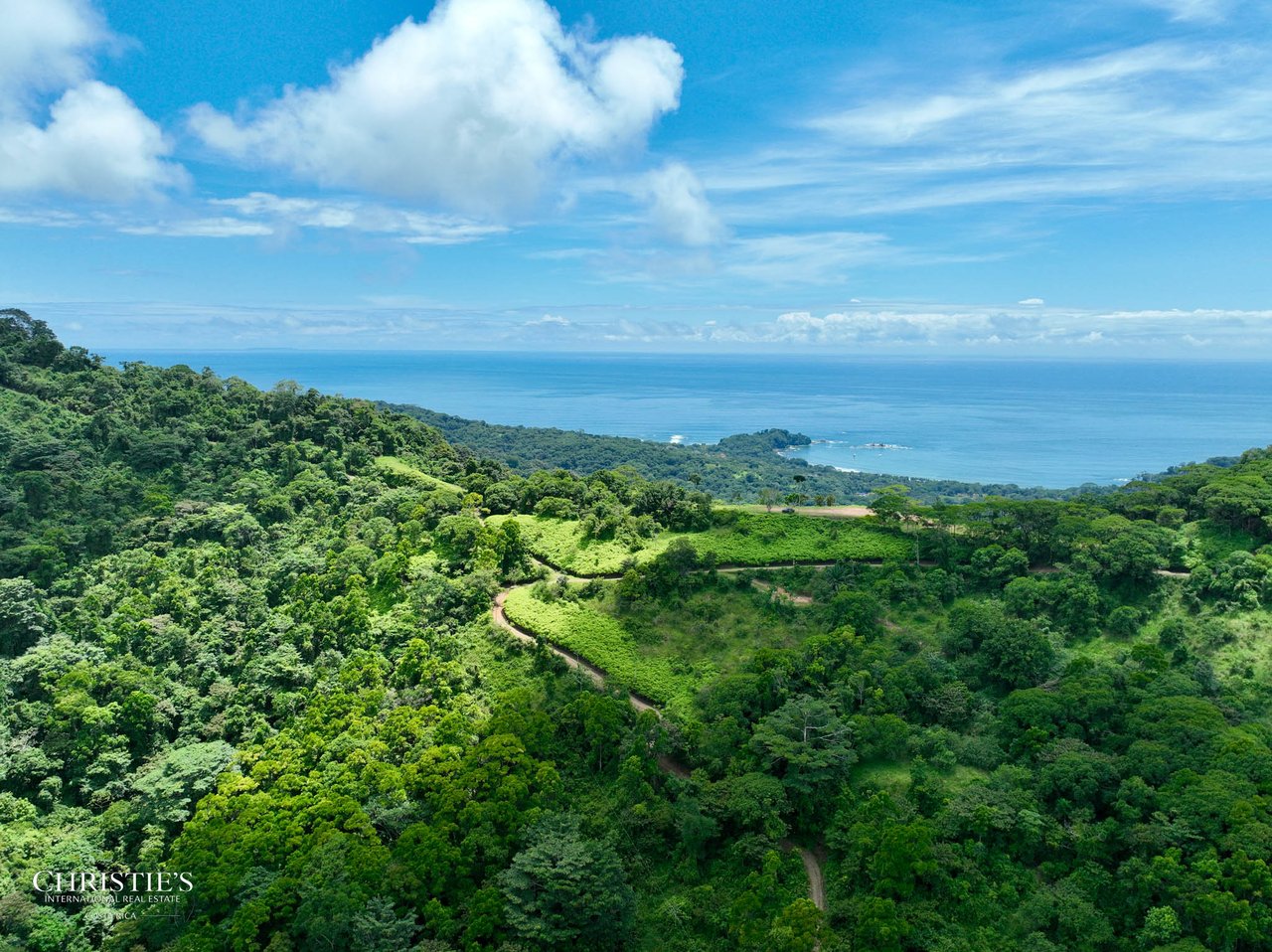 Luxury Farm Estate — 60 hectares of Breathtaking Views & Ultimate Privacy
