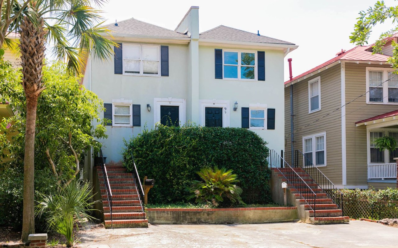 Charming Townhome in Harleston Village – 9 1/2 Halsey Street