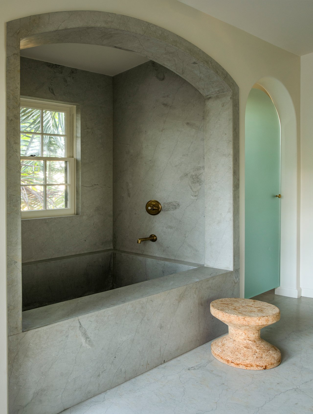 1982 N Normandie Ave