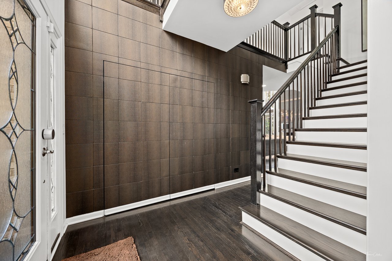 1950 Elmore Ave, Downers Grove