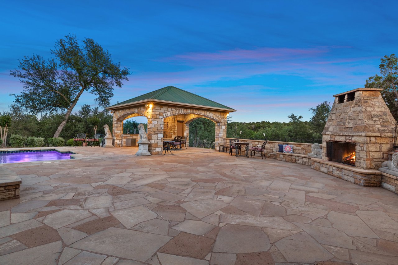 A Rare West Austin Estate on 32 Unrestricted Acres