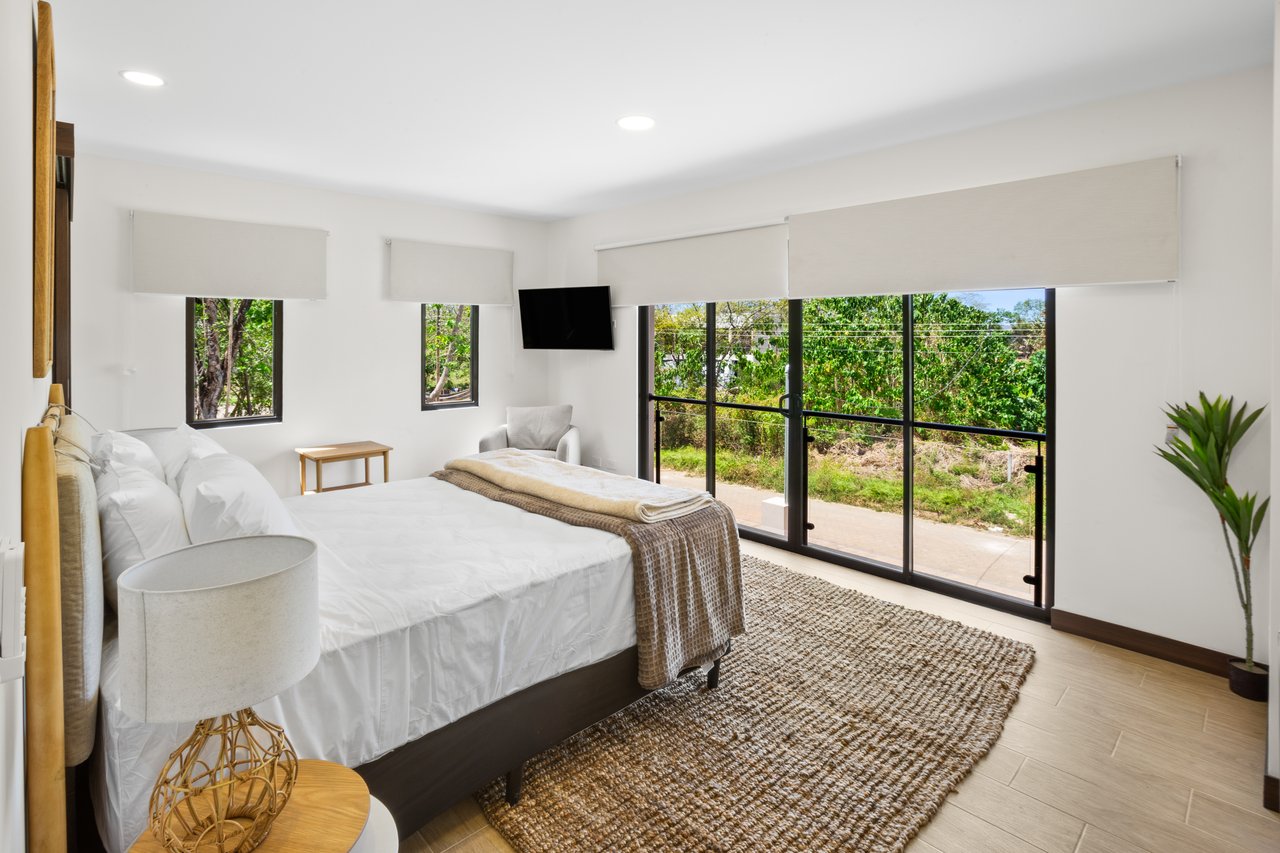 Flamingo Estates Luxury Home | Modern 4-Bed Retreat with Pool & Rooftop Terrace Near Beach & Marina