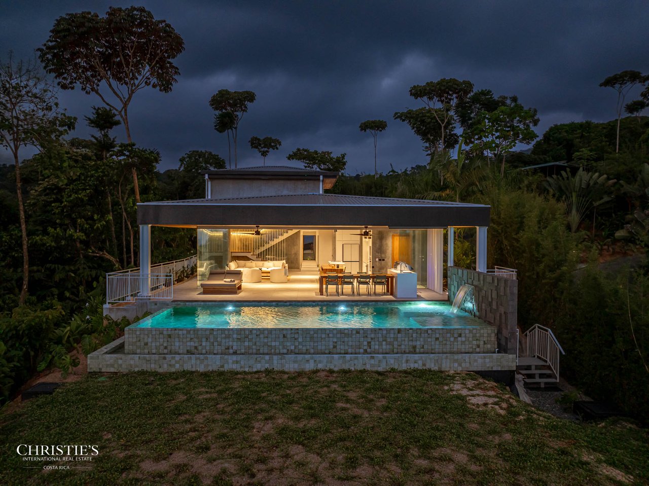 Brand New Contemporary Tropical Villa Overlooking the Iconic Whale’s Tail 