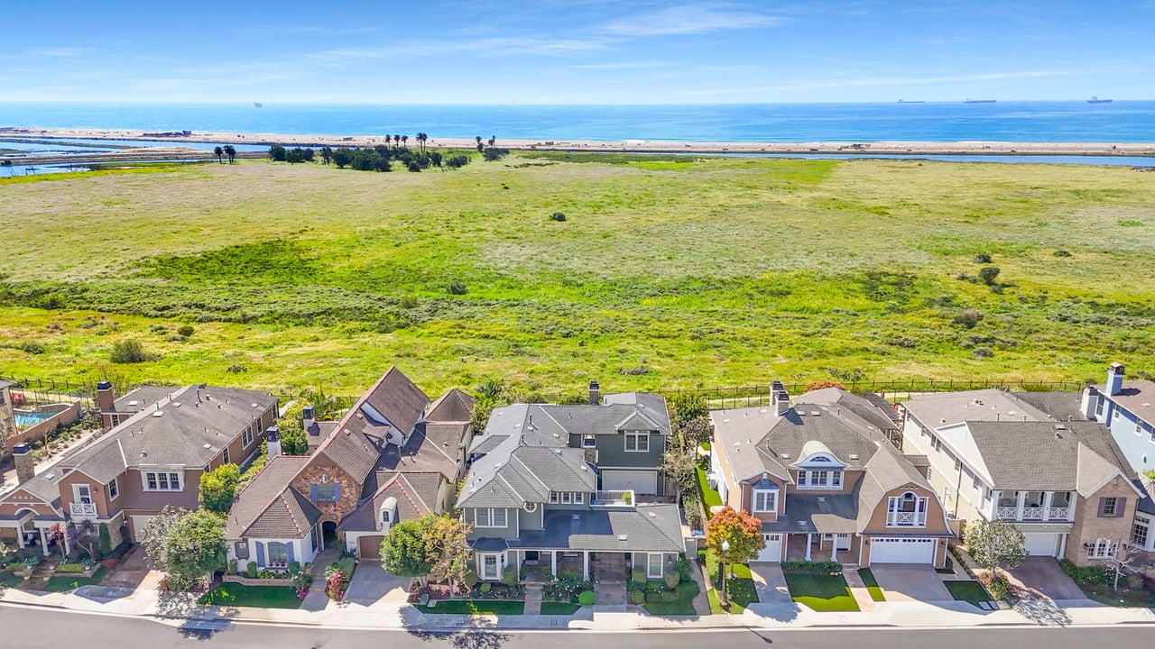 4492 Oceanridge Dr, Huntington Beach