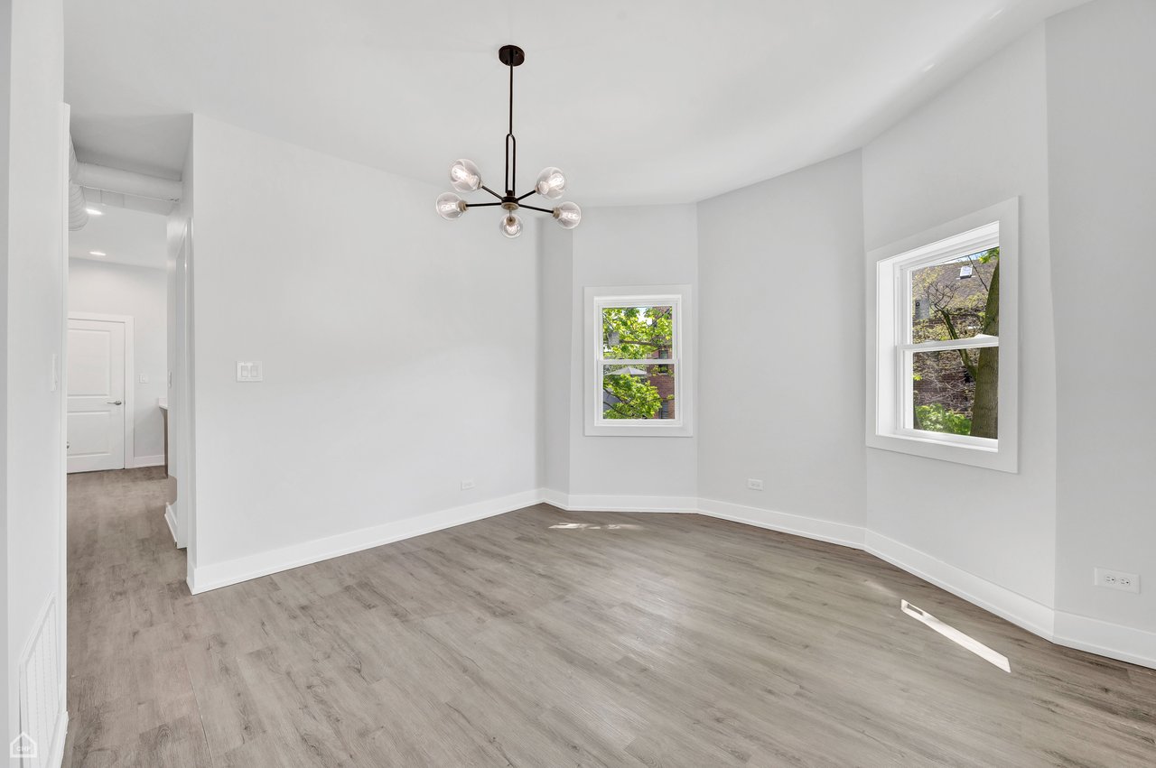 2901 N Sacramento 