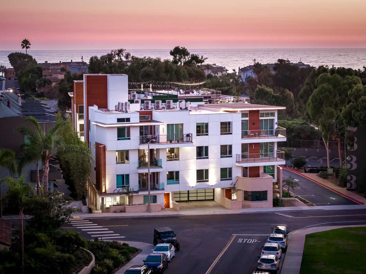  Downtown Carlsbad Coastal Residence 