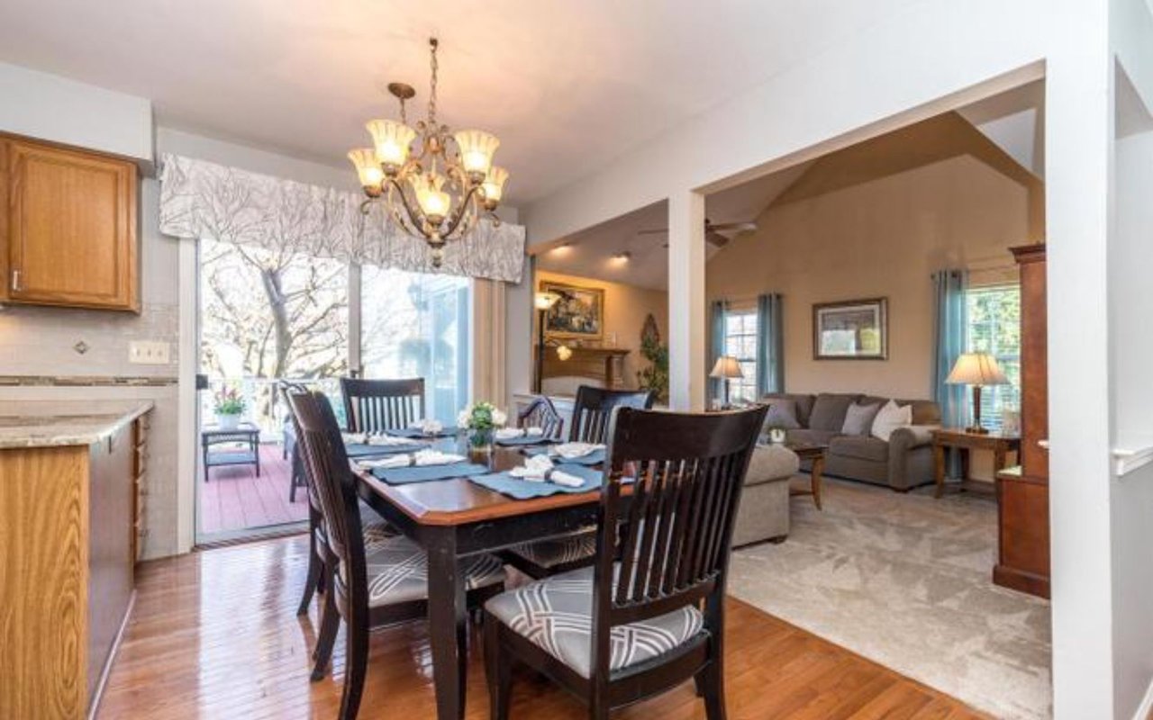 2233 Fir Ct