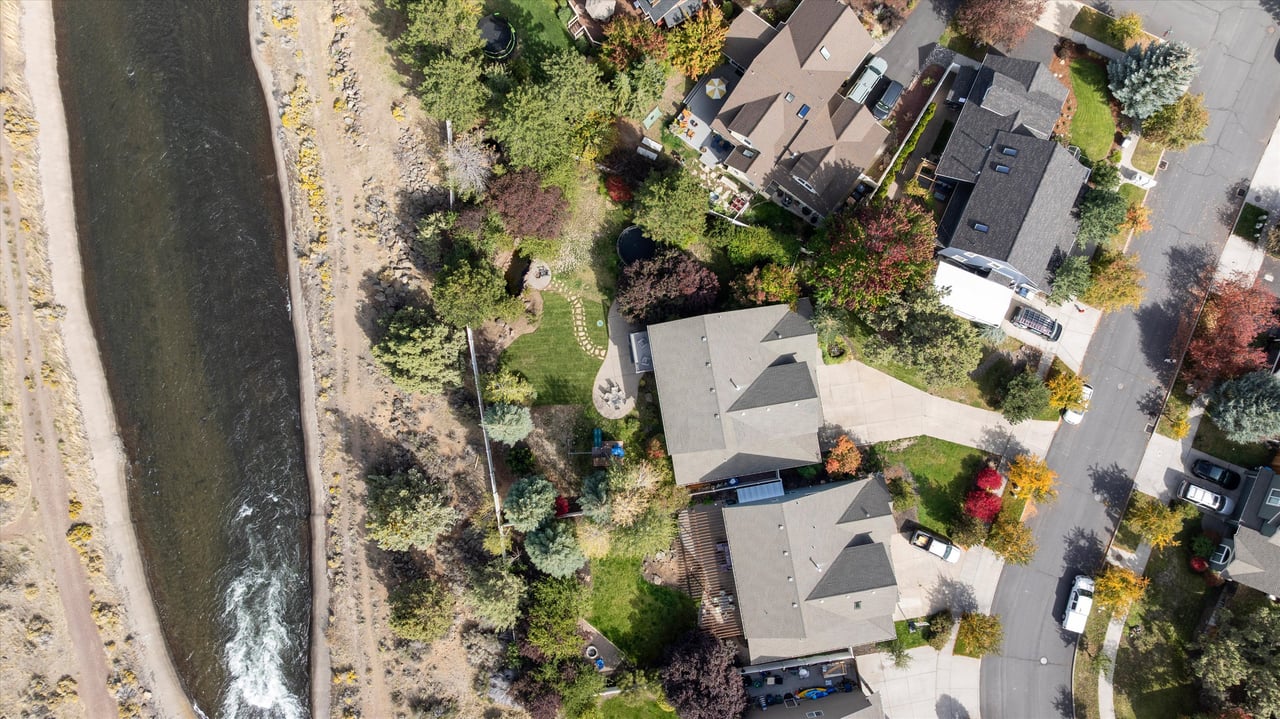 2048 NE Cradle Mountain Way