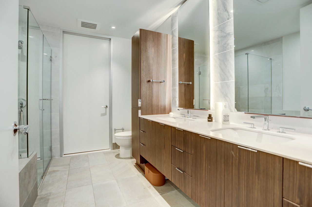 301 West Ave #2104