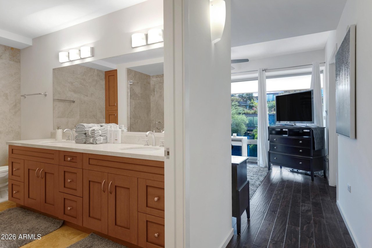 7161 E Rancho Vista Dr, #4003