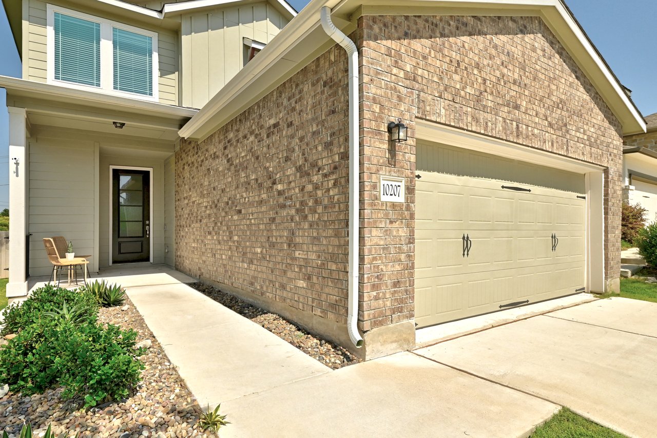 10207 Buster Dr
