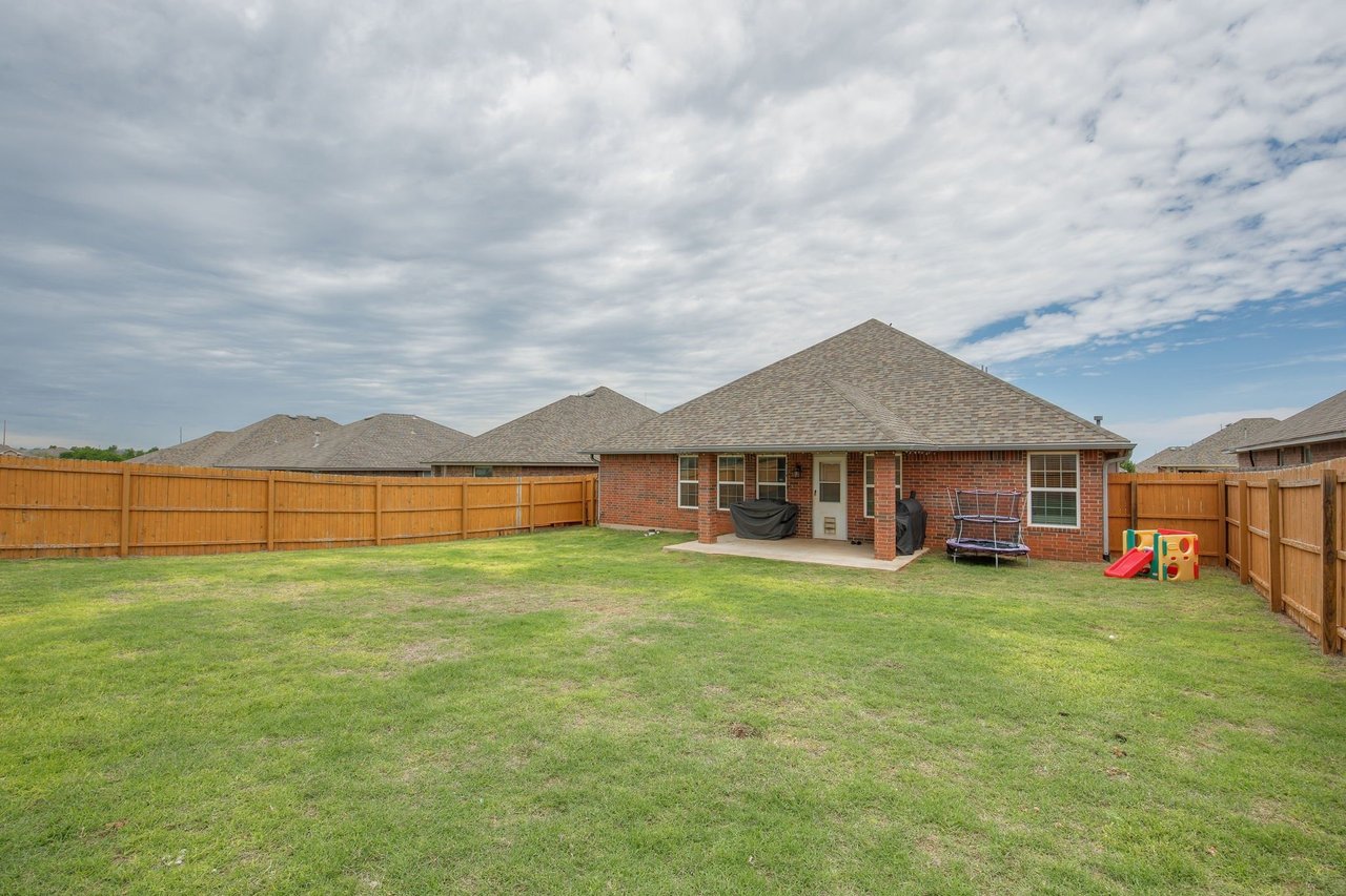 Just Listed: A Perfect Blend of Comfort and Versatility in this Montague Charmer!