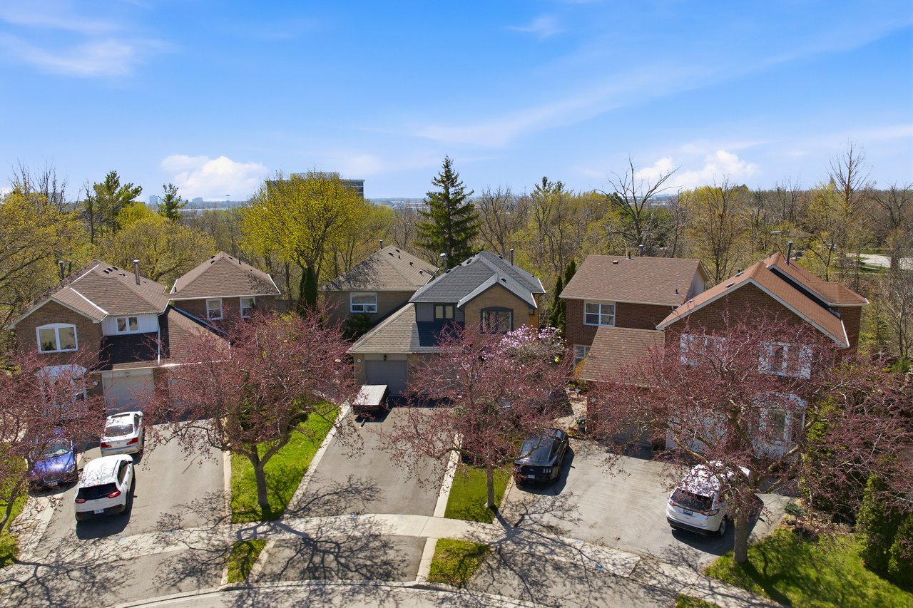 1181 Potters Wheel Cres, Oakville