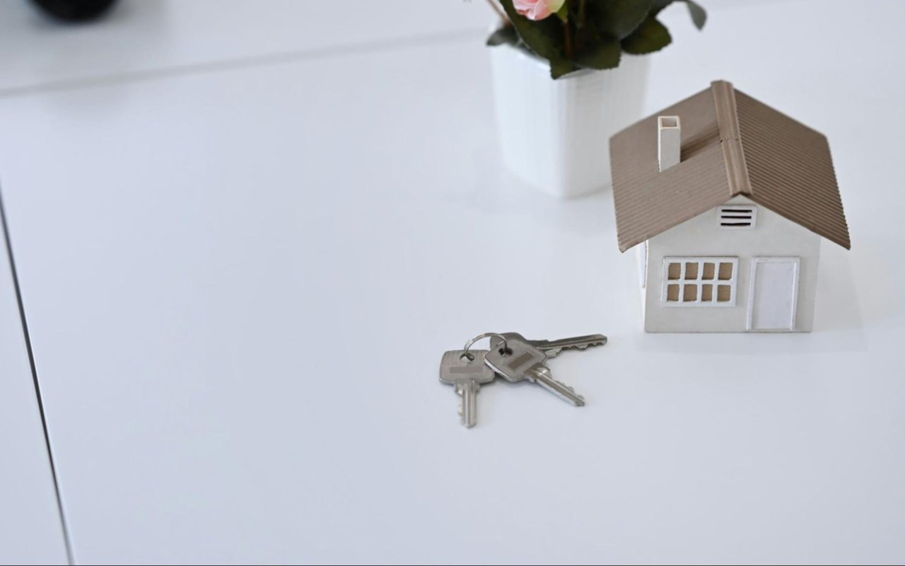 How to Handle Multiple Offers on Your Home