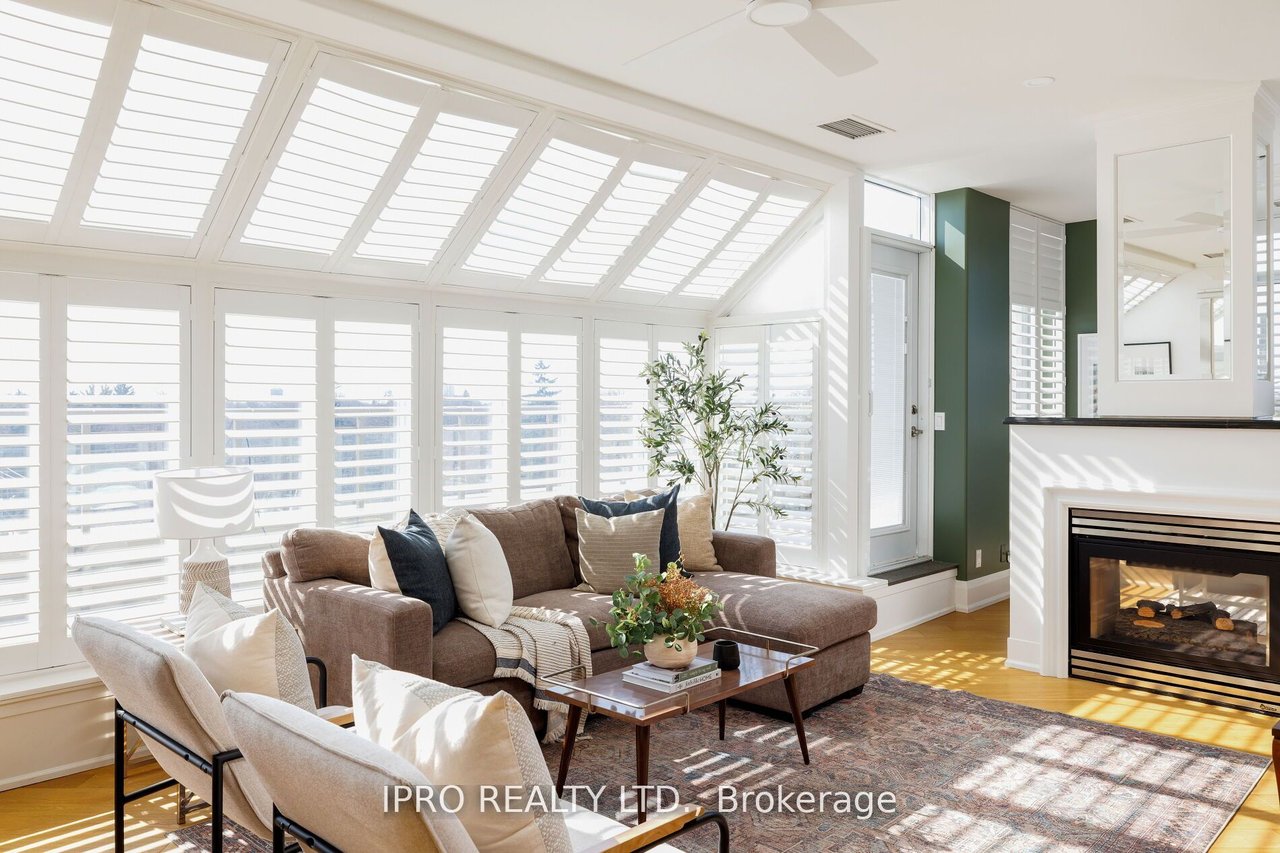 BOUTIQUE LIVING 