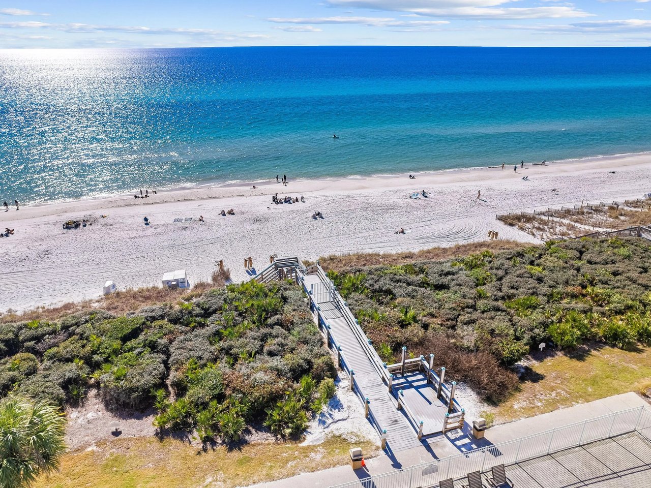 9961 E County Highway 30A #304