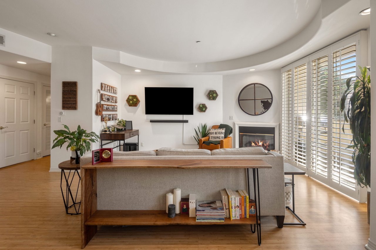 4400 Cartwright Ave Unit: 102, Toluca Lake