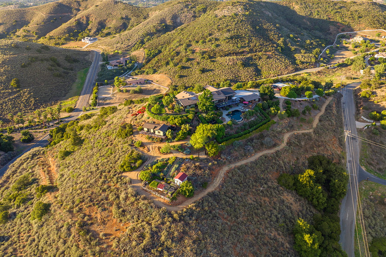 41005 Valle Vista