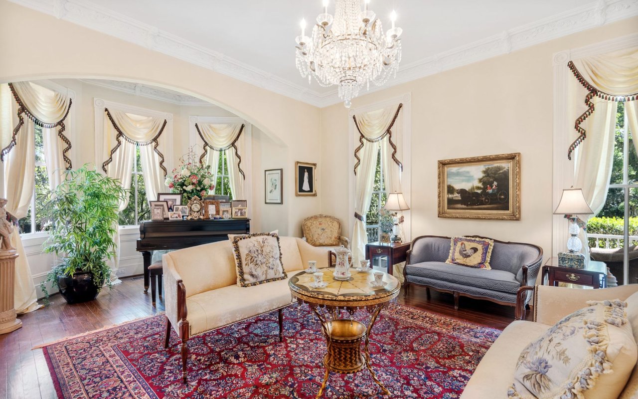 For Sale – Homes with Formal Living Areas