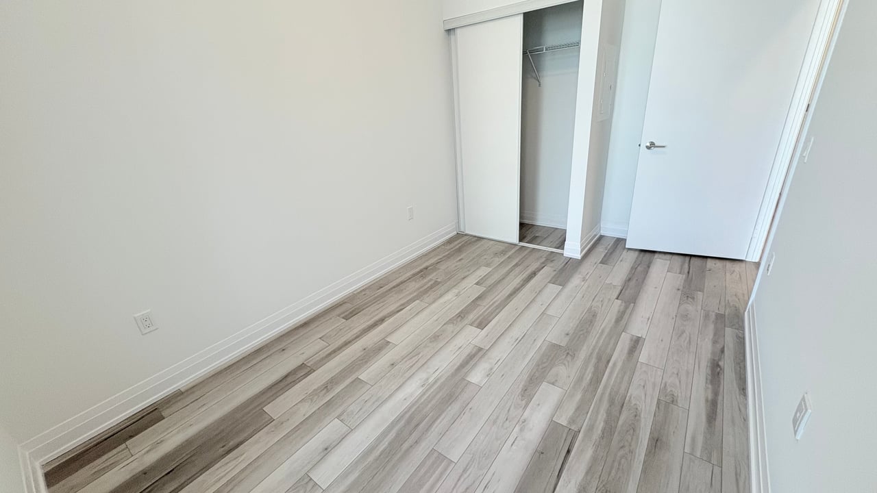 15 Richardson Street Unit: 1211