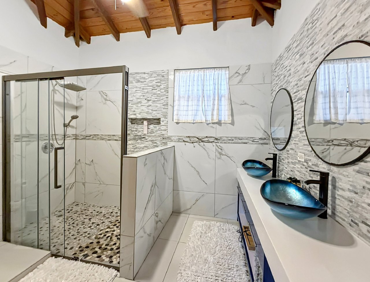 474 Cane Garden Bay 3 Bedroom Apartment 